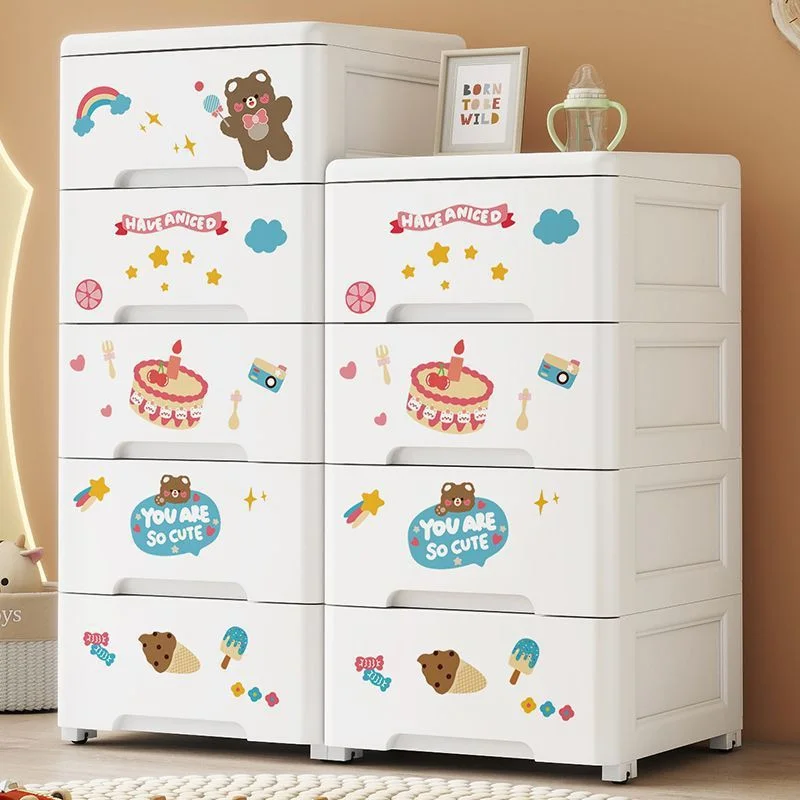 01 Chest of Drawers