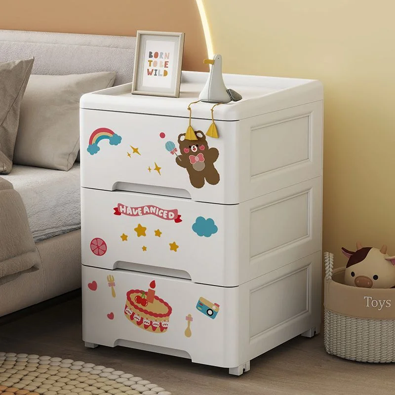 01 Chest of Drawers