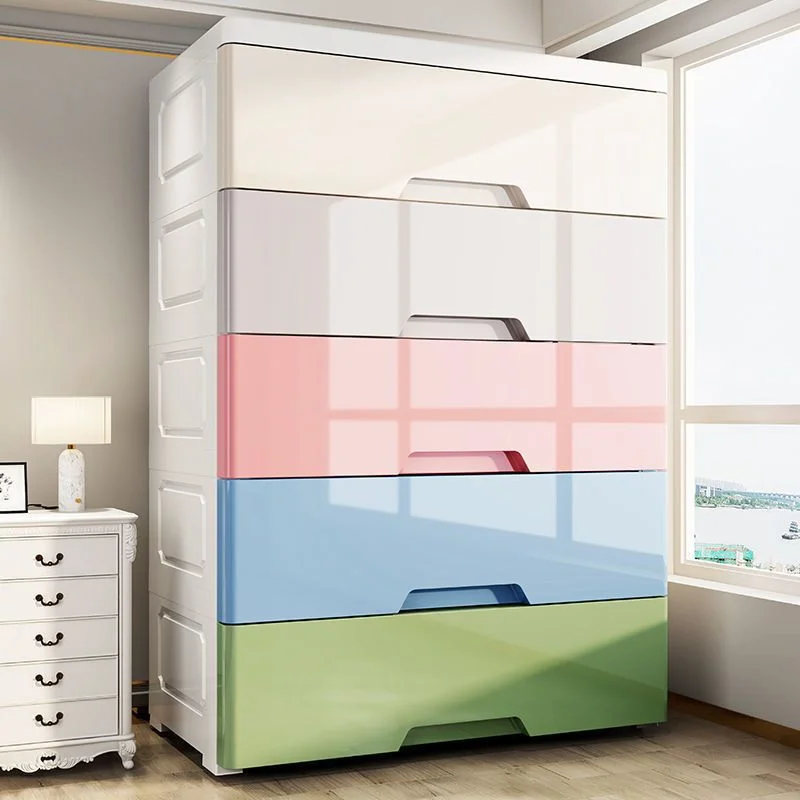03 Chest of Drawers